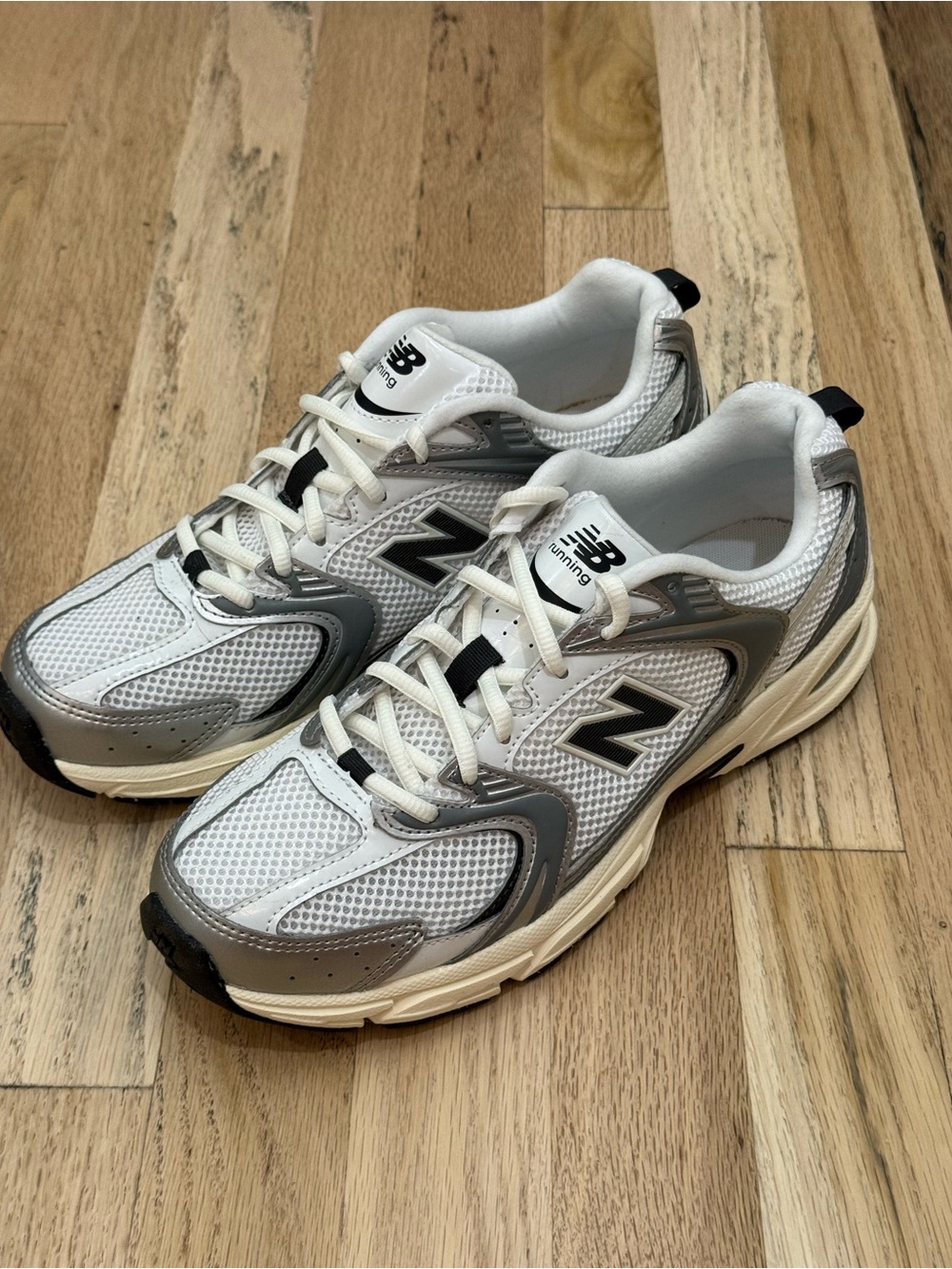 New Balance 530 Sneakers - Picture 5 of 8